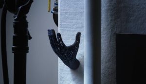 3D printed hand-shaped 3D printed wall hanger from the collection OMEDELBAR